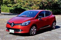 新型の車両価格は「インテンス」（写真）が239万9000円で、「ゼン」が219万9000円。発売は2016年2月25日。