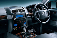 「VWトゥアレグ」ワッペングリル化し、エンジンを直噴に変更の画像