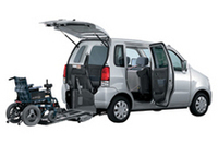 スズキ、福祉車両「ワゴンＲ車椅子送迎車」を一部改良の画像