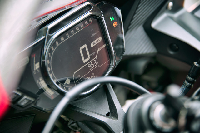 ホンダ CBR250RR（MR/6MT）【レビュー】 精巧すぎるミニチュア - webCG