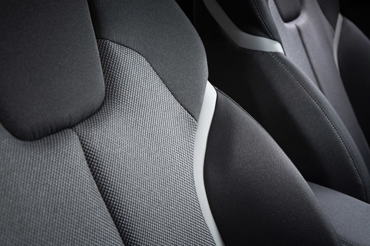 アウディQ2（シート表皮）