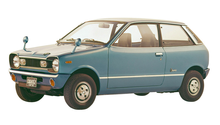 「マツダ・シャンテ」。ボディーは2ドアのみ、エンジンも35PSを発生する1種類だけだった。かつてのキャロルと同様にほとんど変更がないまま1975年までつくり続けられ、軽規格の改定とともにフェードアウトした。