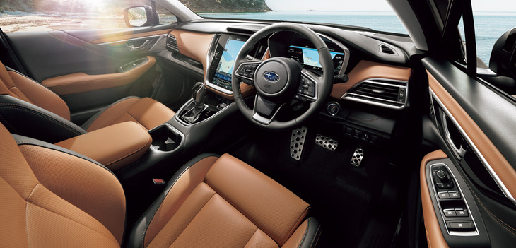 「レガシィ アウトバック リミテッドEX」のインストゥルメントパネルまわり（本革シート装着車）。