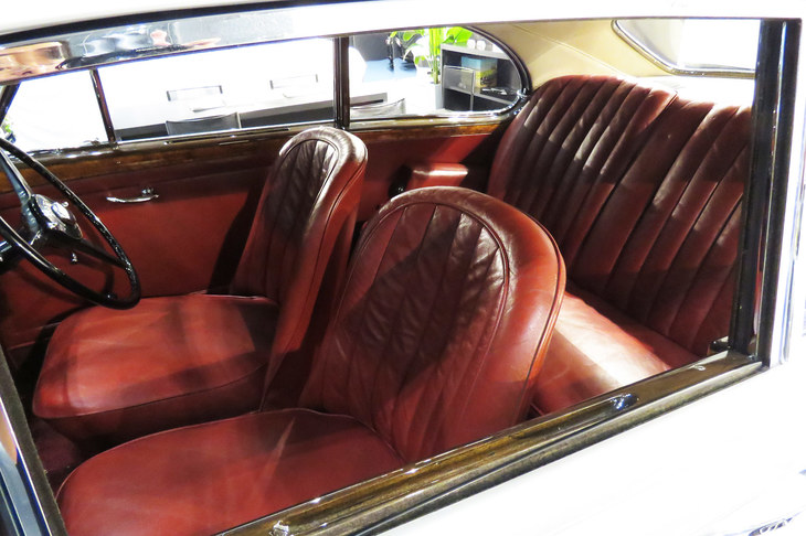 ベントレーRタイプ コンチネンタル（1955年）／WAKUI MUSEUM