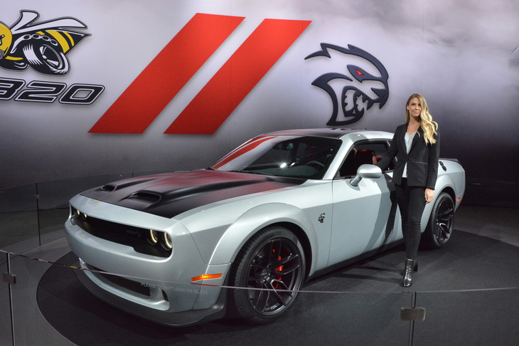 同じFCAグループでも、ダッジの主役は最高出力797hpの「チャレンジャーSRTヘルキャット レッドアイ」。さすがは北米限定のドメスティックブランド、ブレない。