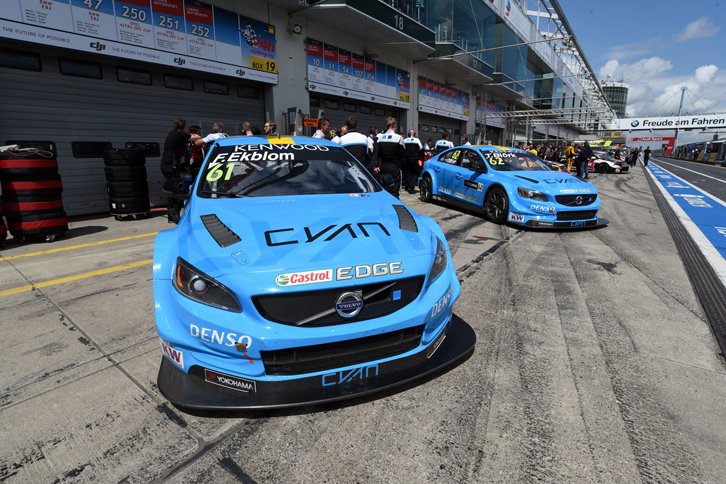 2016年のWTCCには、ボルボのワークスチームであるポールスターレーシングが「S60」を投入。エンジンパワーに関してはクラストップレベルとうたわれているが、足まわりのセッティングで苦戦を強いられた。オープニングレースでフレドリック・エクブロムが8位。メインレースでも、エクブロムが7位に入った。