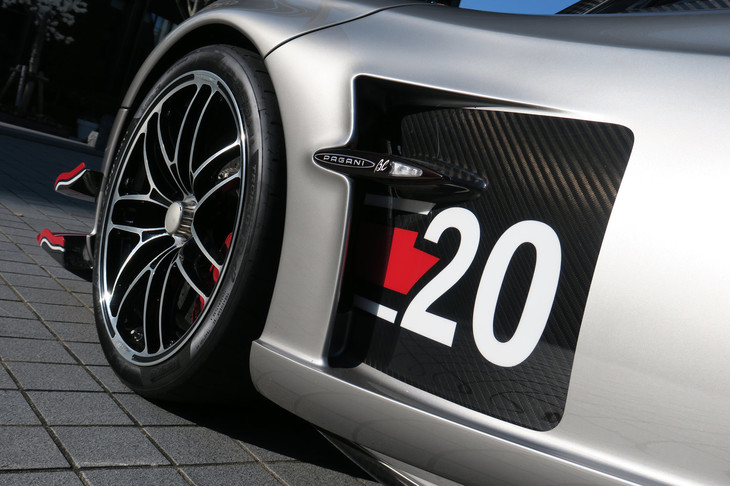 パガーニ・ウアイラ ロードスターBC（フロントフェンダーダクト）