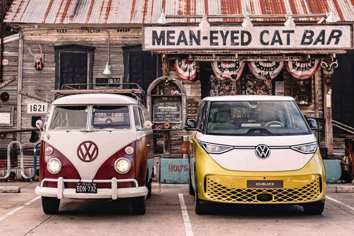 渕野「“ワーゲンバス”の再来というなら、ヘッドランプは丸でよかった気がするんですが」　
	ほった「同感ですね。このクルマまで、ブランド内で顔を統一する必要はないですよ」