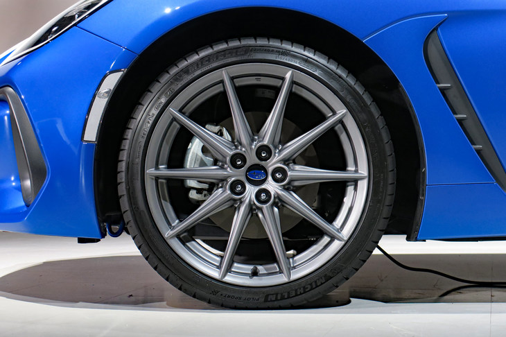 スバルBRZ（フロントホイール＆タイヤ）