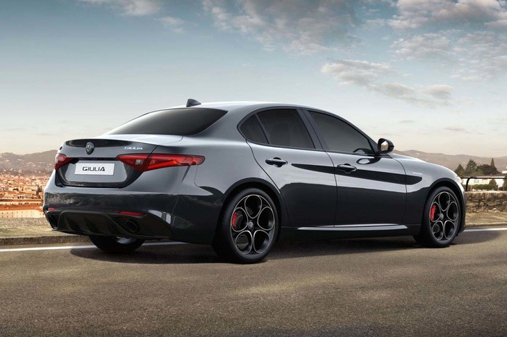 ジュリア2.0ターボ ヴェローチェ