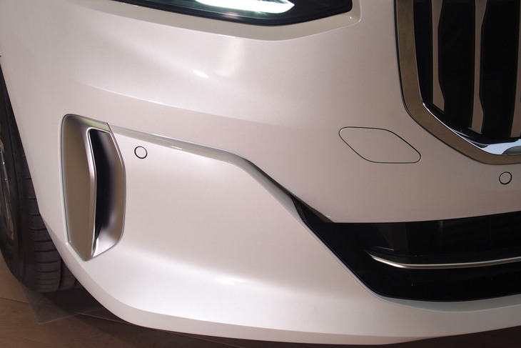 218iアクティブツアラー エクスクルーシブ（フロントバンパー）