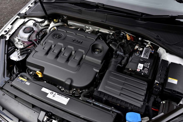 2リッターのクリーンディーゼルエンジン。1750rpmから340N・mの大トルクを発生する。