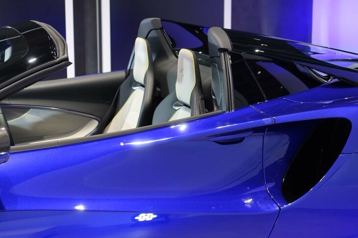 マクラーレン・アルトゥーラ スパイダー（サイドエアインテーク）