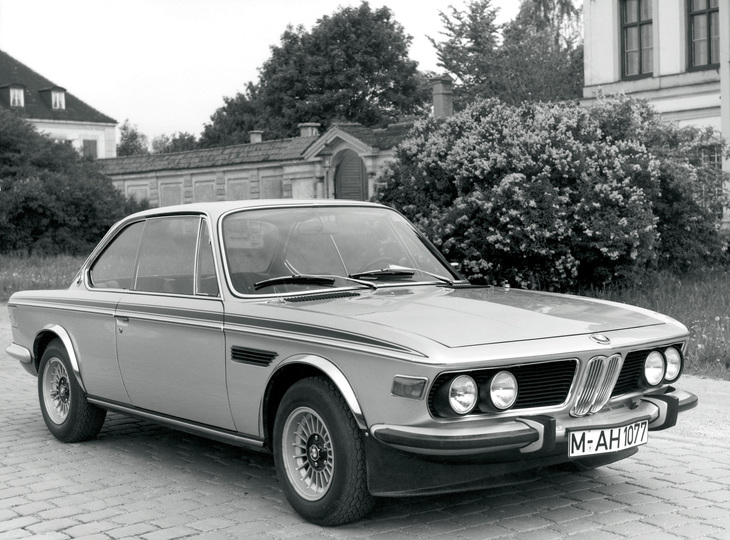 1971年「BMW 3.0CSL」。最初に登場した「3.0CS」の競技用ライトウェイト仕様。車重はこの初期型が最も軽かった。