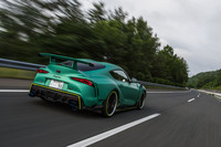 サスペンションにはTOM'Sのオリジナルブランド、Advoxのコイルダンパーユニットを採用しており、車内から前後の減衰力を個別に調整可能。独KW製のユニットも用意している。