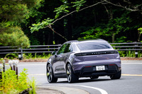 高速での絶対的な安定感やフラット感、積極的にアクセルオンするほどに曲がり込む旋回特性など、車台となるPPEを共用する「アウディQ6 e-tron」よりも高速志向のスポーツカー的な味わいともいえる新型「マカン4」。今回は495.0km走行し、車載電費計の計測値は4.87km/kWhであった。