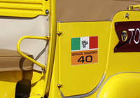 開催期間中にボディーサイドに貼られていた公式ステッカーも再現されている。