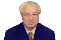 第1回全国自動車競走大会の広報・宣伝を担当した日産の片山 豊。戦後には東京モーターショーの前身である第1回全日本自動車ショウの開催も主導するなど、日本の自動車産業の発展に貢献した。