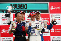 FニッポンSUGO、本山哲、渾身の走りで今季初優勝