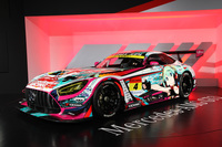 おなじみの初音ミクのカラーリングをまとった、2020年仕様の「メルセデスAMG GT3」。