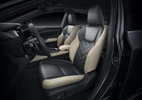 新型「レクサスNX」の予約受け付けがスタート　8グレード展開で455万円からの画像