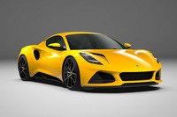 「エミーラV6ファーストエディション」には、写真の「ヘセルイエロー」を含む全6色のボディーカラーが用意される。