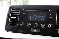 オーディオはバックモニター付きだから駐車する時も安心。