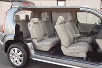 カットモデルによる、インテリアの様子