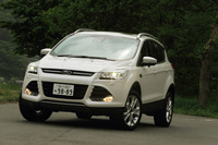 フォードは2016年内の日本市場撤退を表明しており、正規販売で「クーガ」を買える期間はあとわずかとなっている。