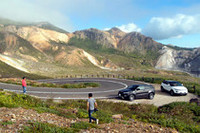 写真は今年9月、福島県の磐梯吾妻スカイラインにおける撮影風景。