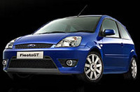 ブルーオーバルのコンパクトスポーツ「フォード・フィエスタST」発売、252万円也の画像