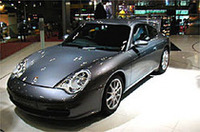 
	2002年モデルからエンジンが3.6リッター／320psとなる「911カレラ」。
	 