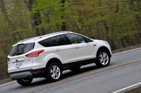 JC08モード計測での「タイタニアム」（写真）の燃費は10.0km/リッター。「トレンド」は、アイドリングストップ機構などの採用もあり、12.7km/リッターとなっている。