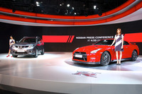 日産は「GT-R」や「エクストレイル ハイブリッド」のインド導入を予定している。
