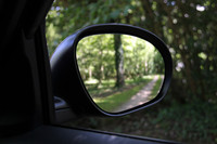 「日産ジューク」欧州仕様車のドアミラー。