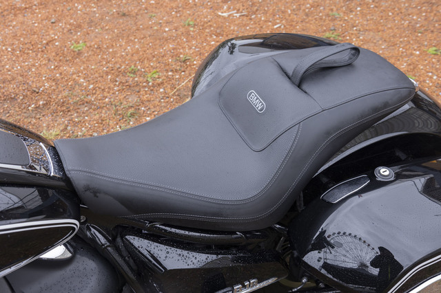 BMW r18 純正オプション シングルシート BMW R18トランスコンチネンタル（6MT）／R18B（6MT）【試乗記】 心身を