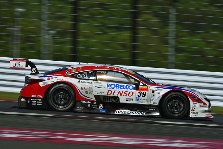 レクサス勢としては最上位の2位でフィニッシュした、No.39 DENSO KOBELCO SARD RC F（ヘイキ・コバライネン／平手晃平）。