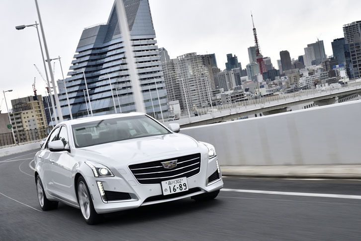 「キャデラックCTSセダン プレミアム」がwebCG編集部の相棒として約2カ月間、東奔西走します。