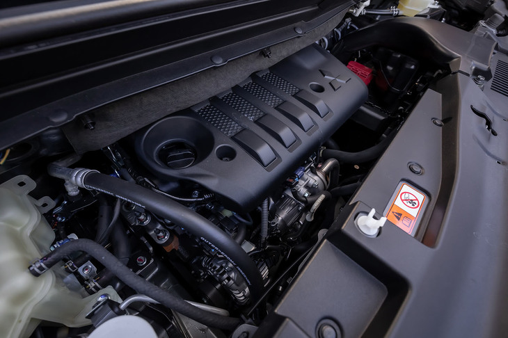 2.3リッター直4ディーゼルターボエンジンは最高145PS/3500rpm、最大トルク380N・m/2000rpmを発生。8段ATと組み合わされる。