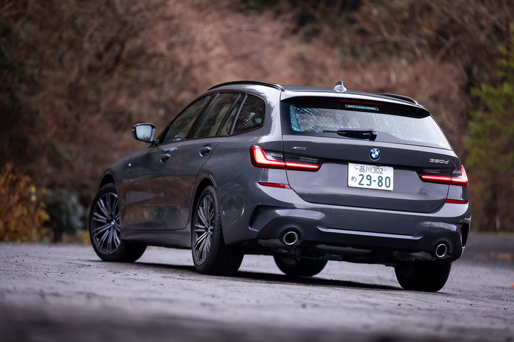 「320d xDriveツーリングMスポーツ」のボディーサイズは全長×全幅×全高＝4715×1825×1465mm、ホイールベースは2850mm。同モデルのセダンよりも車高が25mm高いだけで、全長と全幅は同一値となる。