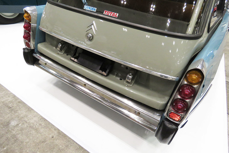 シトロエンID19ファミリアーレ（1968年）／アウトニーズ