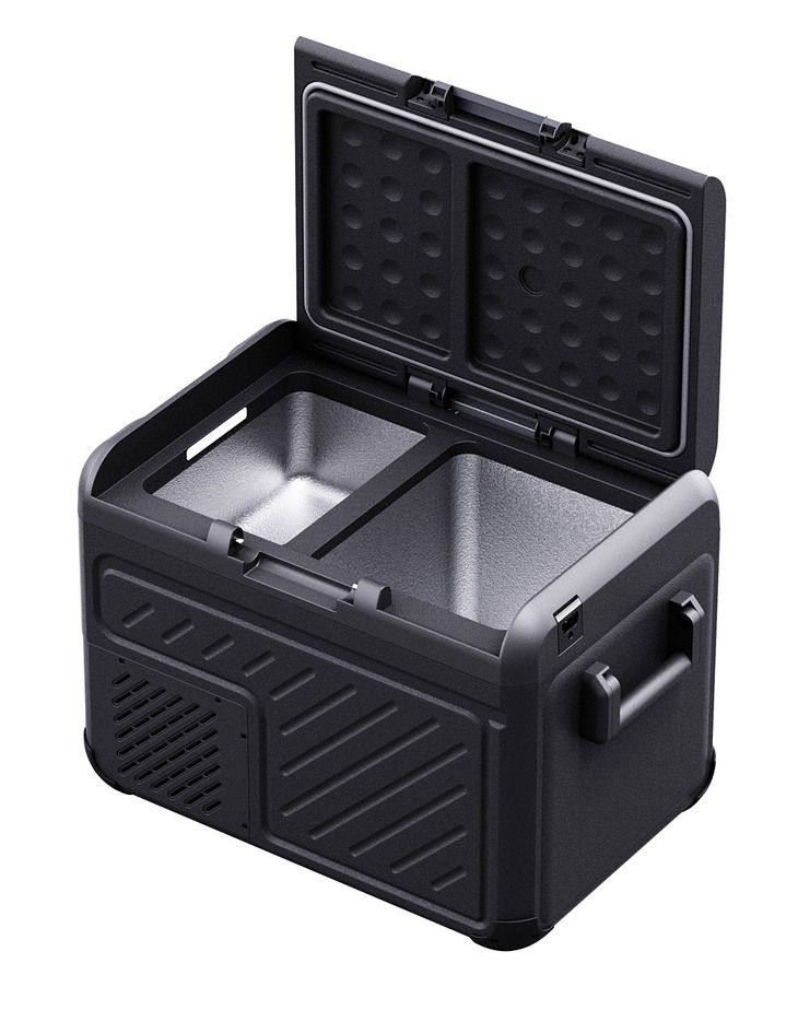 37リッターの容量を持つTB7101XI（価格5万0500円）。2リッターペットボトルなら9本収納できる。環境に配慮したノンフロンガスを採用しているのも特徴だ。