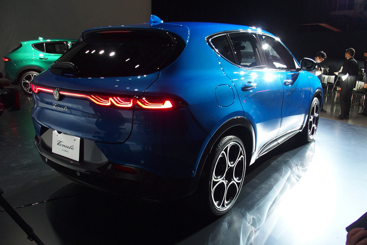 アルファ・ロメオ・トナーレ（リアビュー）