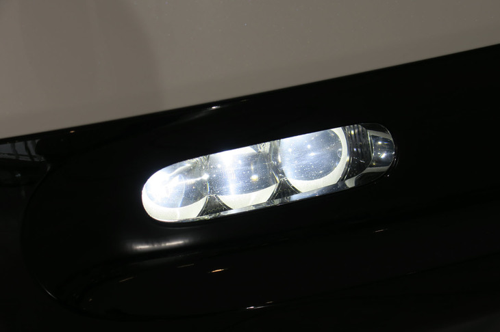 ホンダeアドバンス（フォグランプ）