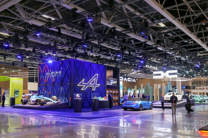 4年ぶりの開催となったパリモーターショーですが、全力で参戦したのはルノーグループだけ。写真はアルピーヌのブースで、ラリー好きとしては「A110 R GT」の展示がないのが残念でした。