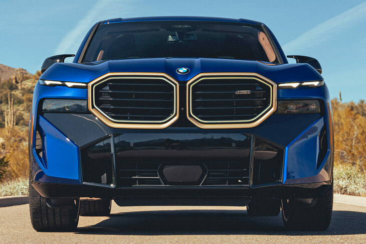 過去のモデルからのイメージチェンジに、巨大化するキドニーグリルと、多方面で物議を醸しているBMWのカーデザイン。この変革の背景には、なにがあるのだろうか？