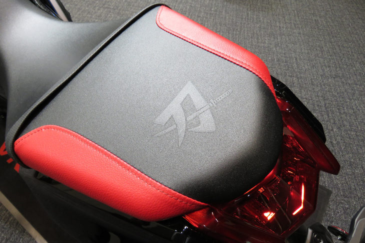 スズキ・カタナ（用品装着車）