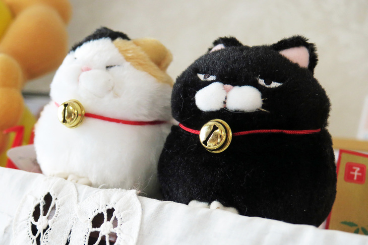 過日の京都旅行における父母へのお土産（遠州森町PAにて購入）。今回は「バイパー」ではなく、実家のマイカー買い替えのお話である。