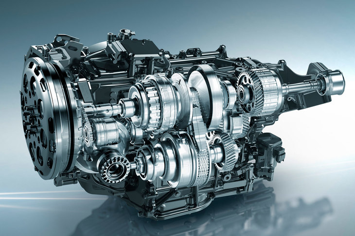 1.8リッター車に搭載されるチェーン式CVT「リニアトロニック」。シフトパドルを使って8段の手動変速も可能だ。