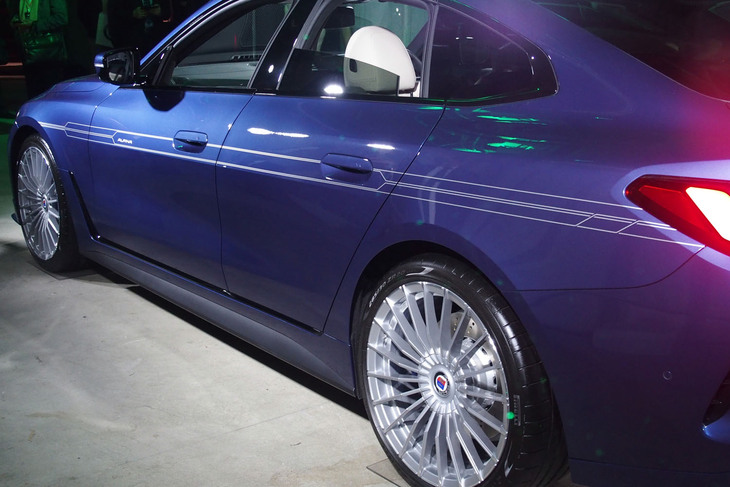 BMWアルピナB4グランクーペ（ボディーサイド）